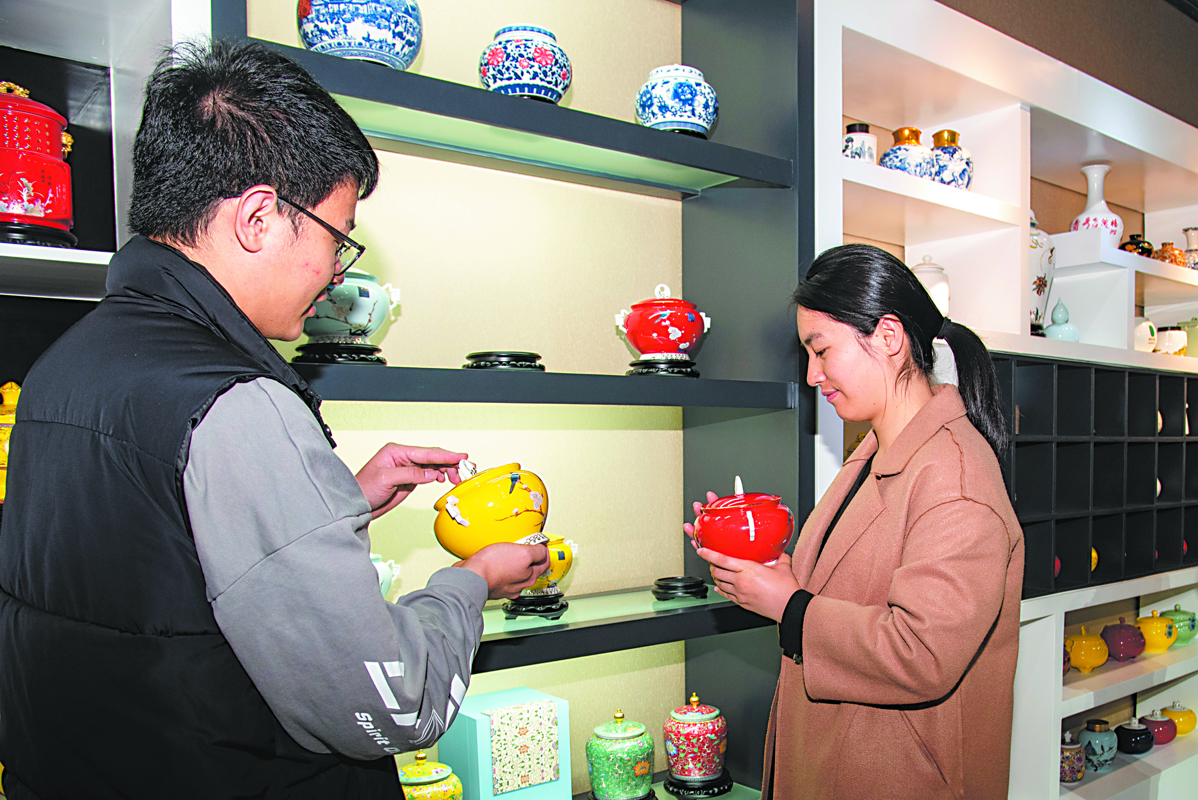 设计师介绍作品创意.jpg